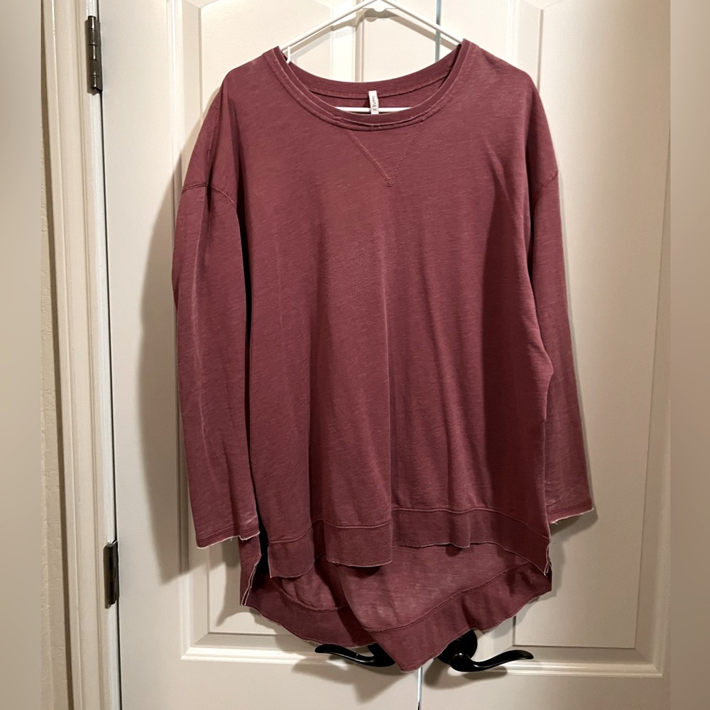 CASUAL TOP BUNDLE!! - Picture 9 of 9